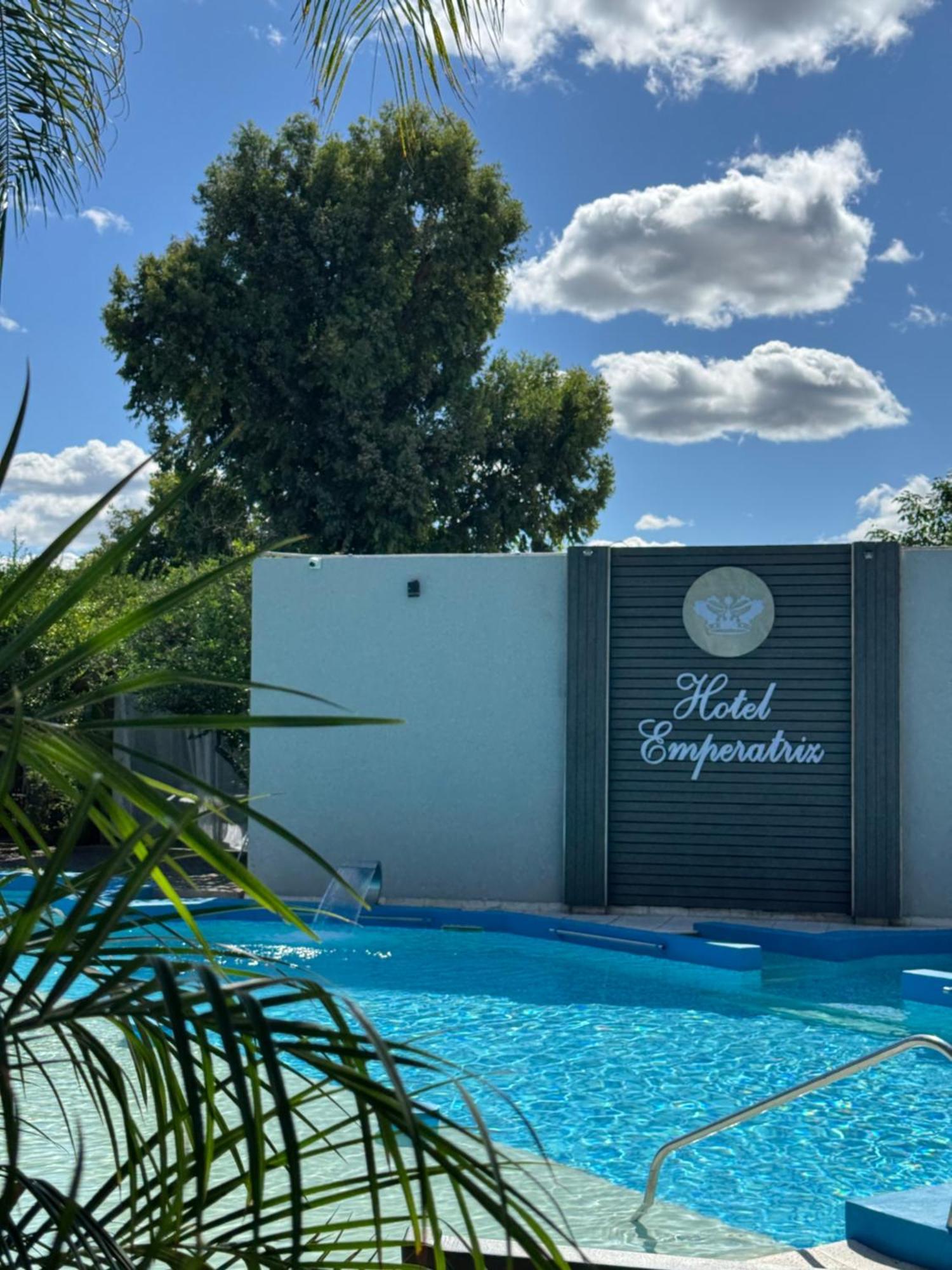 Hotel Termal Emperatriz Termas de Río Hondo Exterior foto